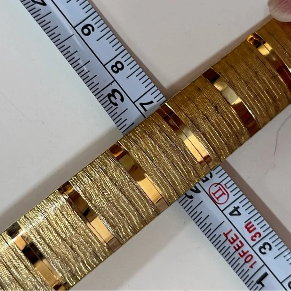 Vintage 80 90 Gold Vermeil Oversized Mobwife Classic Italy thick wide Bracelet - Picture 9 of 17